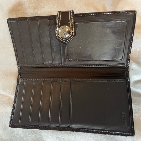 Coach Wallet - Picture 6 of 6